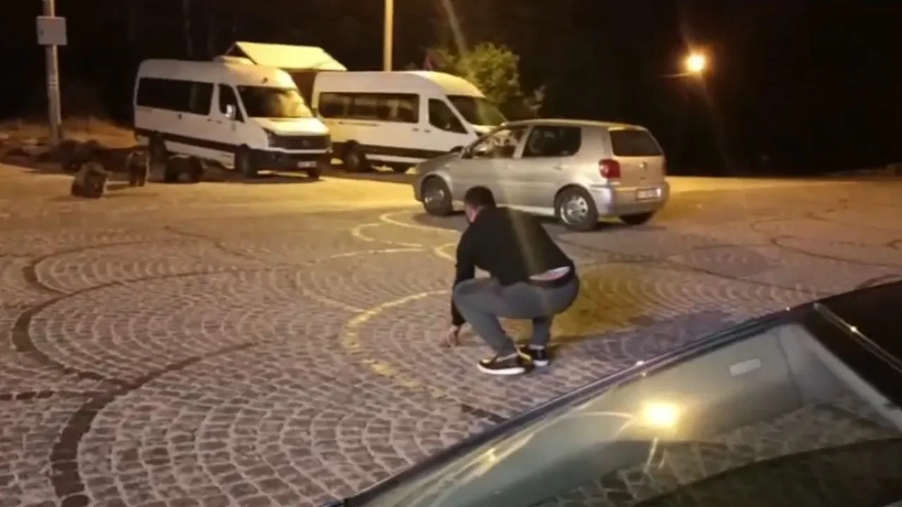 Uludağ'da kamp yapan aile gece yarısı sürpriz misafir karşısında şoka uğradı! Bir anda ortaya çıktılar