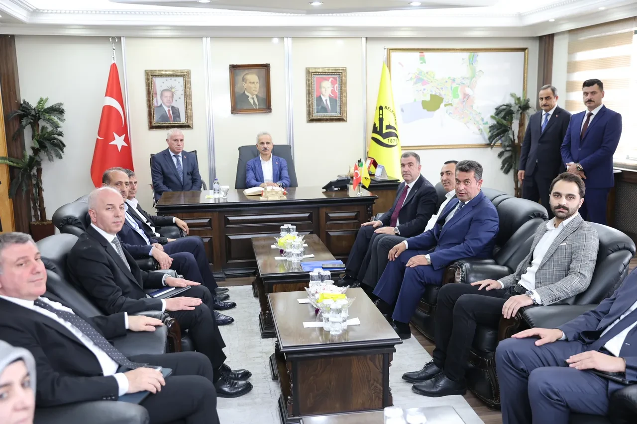 Bakan Uraloğlu’ndan Bayburt’ta önemli açıklamalar: Kop Tüneli'ni 2027'de vatandaşın kullanımına açacağız