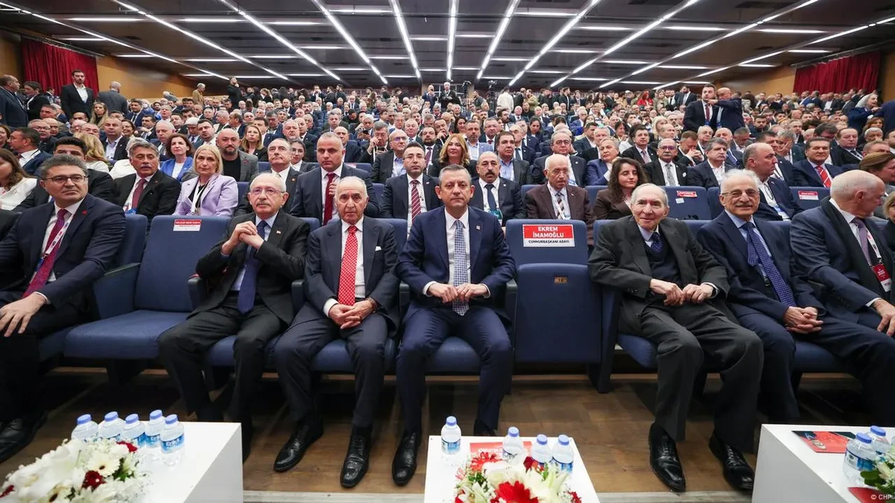 'CHP'de Özgür Özel dönemi sona eriyor!' İşte gündemi sarsacak bomba açıklama