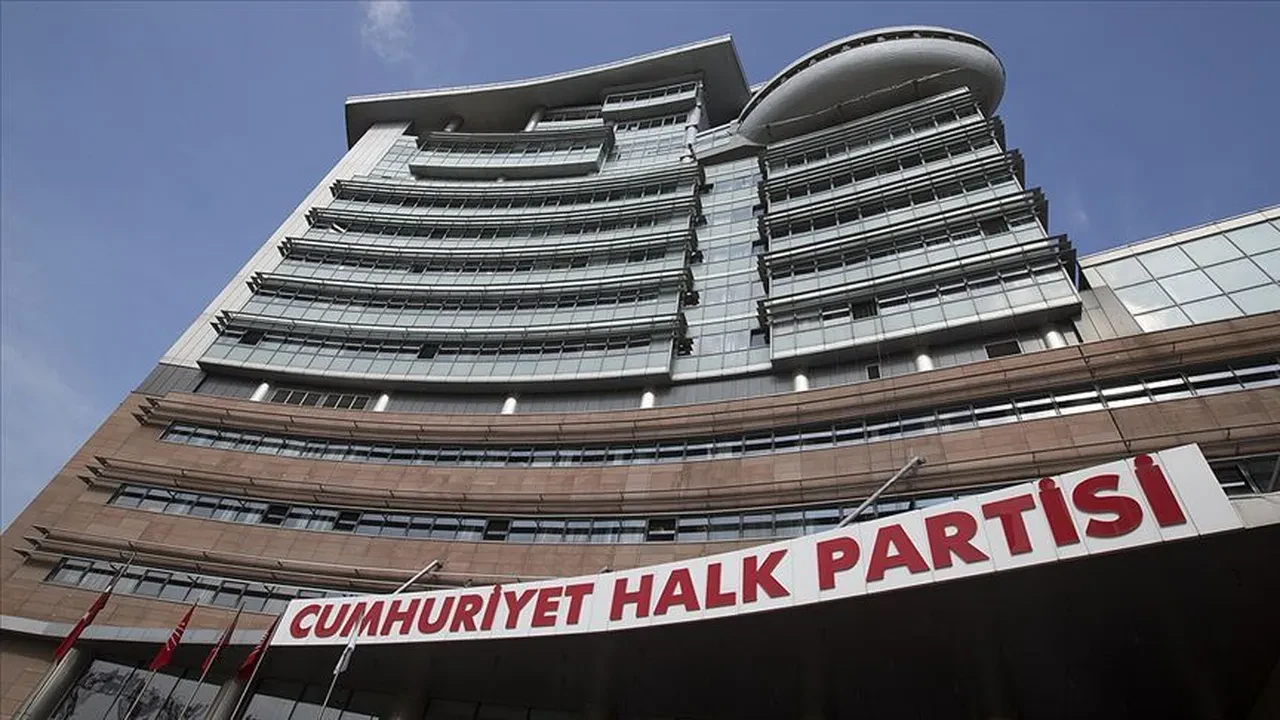 CHP'den Gürsel Tekin'le ilgili kritik hamle! Savunması istendi