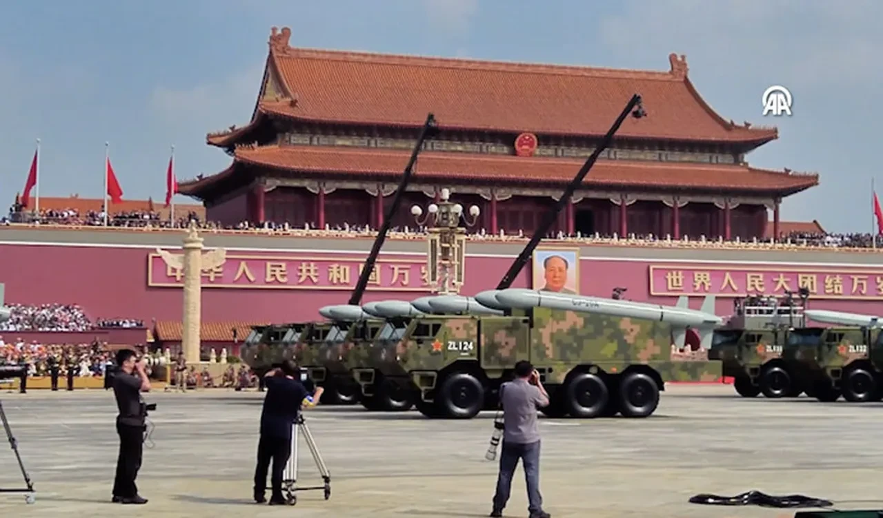 Çin dünyaya şovunu yaptı! ABD ile aradaki fark kapanıyor: İşte yeni silah sistemleri