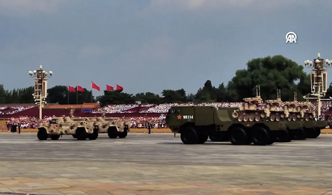 Çin dünyaya şovunu yaptı! ABD ile aradaki fark kapanıyor: İşte yeni silah sistemleri