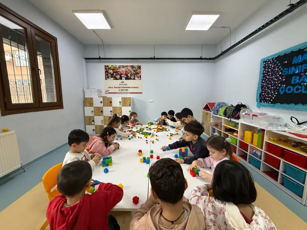 Fatih’te çocuk durakları yeni eğitim yılına başladı