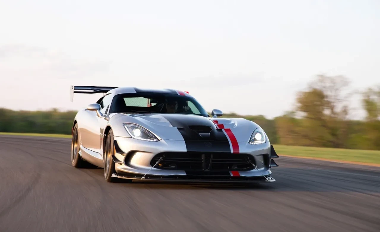 Ferrari, Porsche ve Corvette yarışıyor: İşte dünyanın en iyi fren sistemine sahip otomobilleri