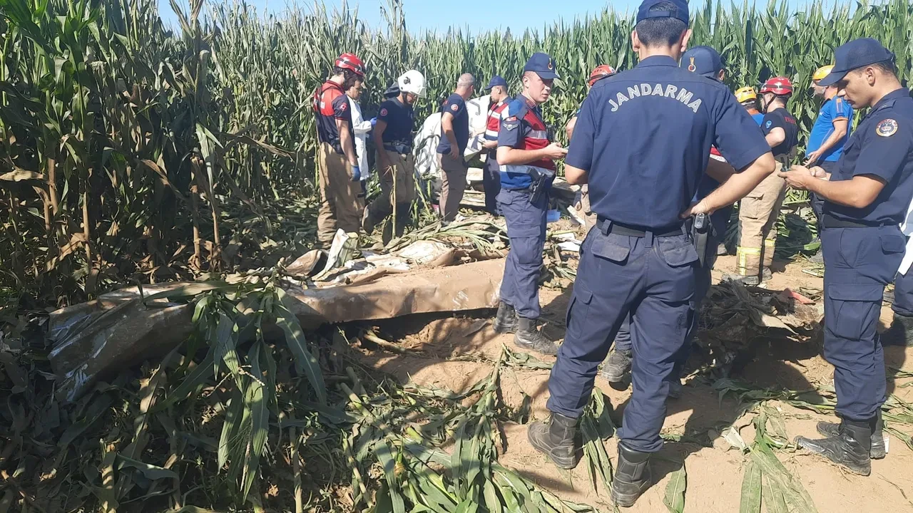 İzmir eğitim uçağı kazasında ölen kim? Pilot adayı Berfu Hatipoğlu'ndan acı haber