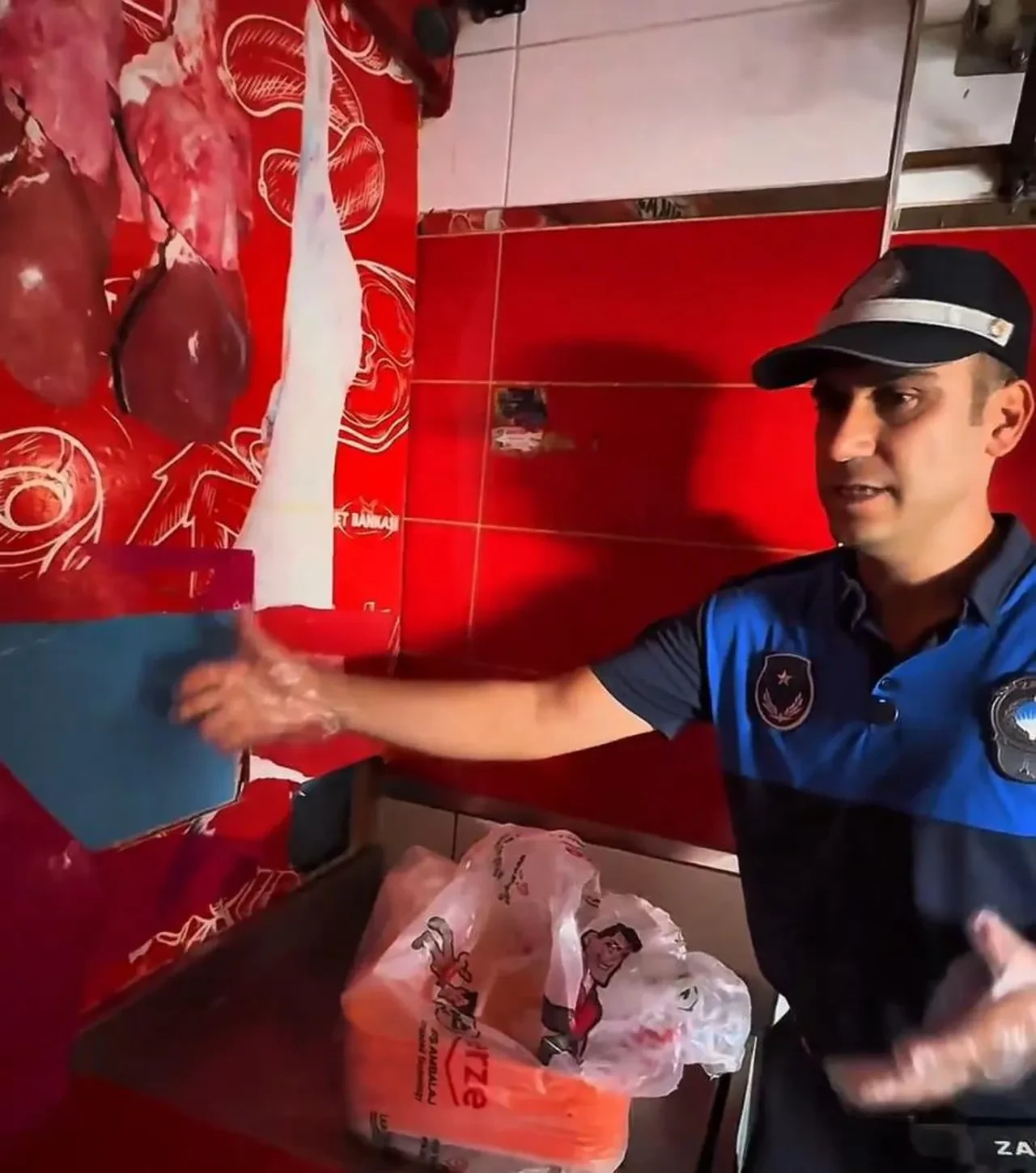 Kasaptan iğrenç düzenek! Hepsini vatandaşa yedirmiş