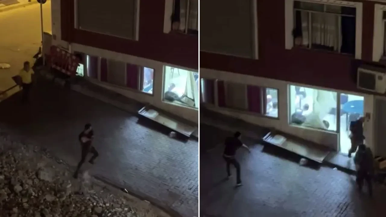 Kavga büyüyünce olan kahvehanenin camına oldu! Fatih'teki gerilim kamerada