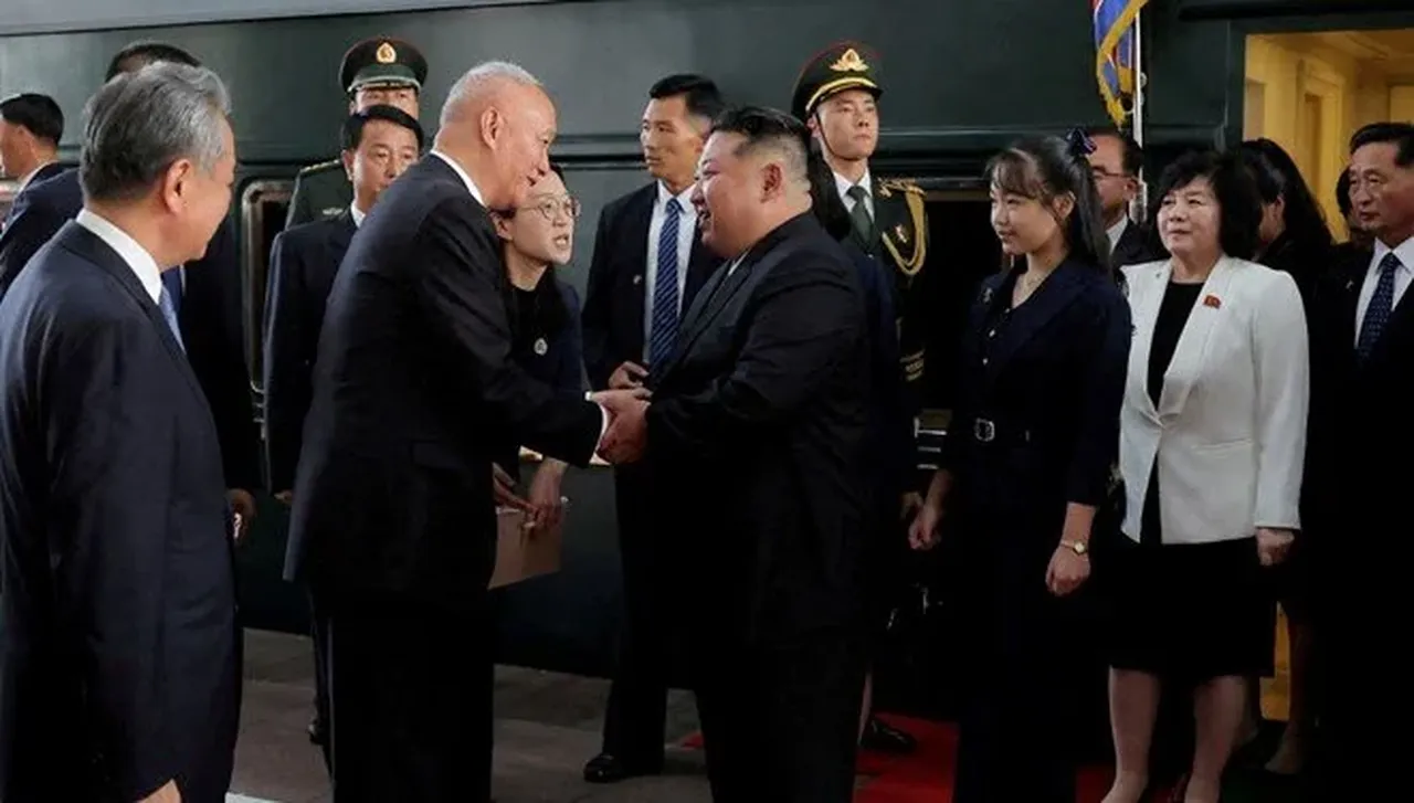 Kuzey Kore lideri Kim Jong-un muhtemel halefi dünyaya tanıtıldı! Çin ziyaretinde dikkatlerden kaçmadı