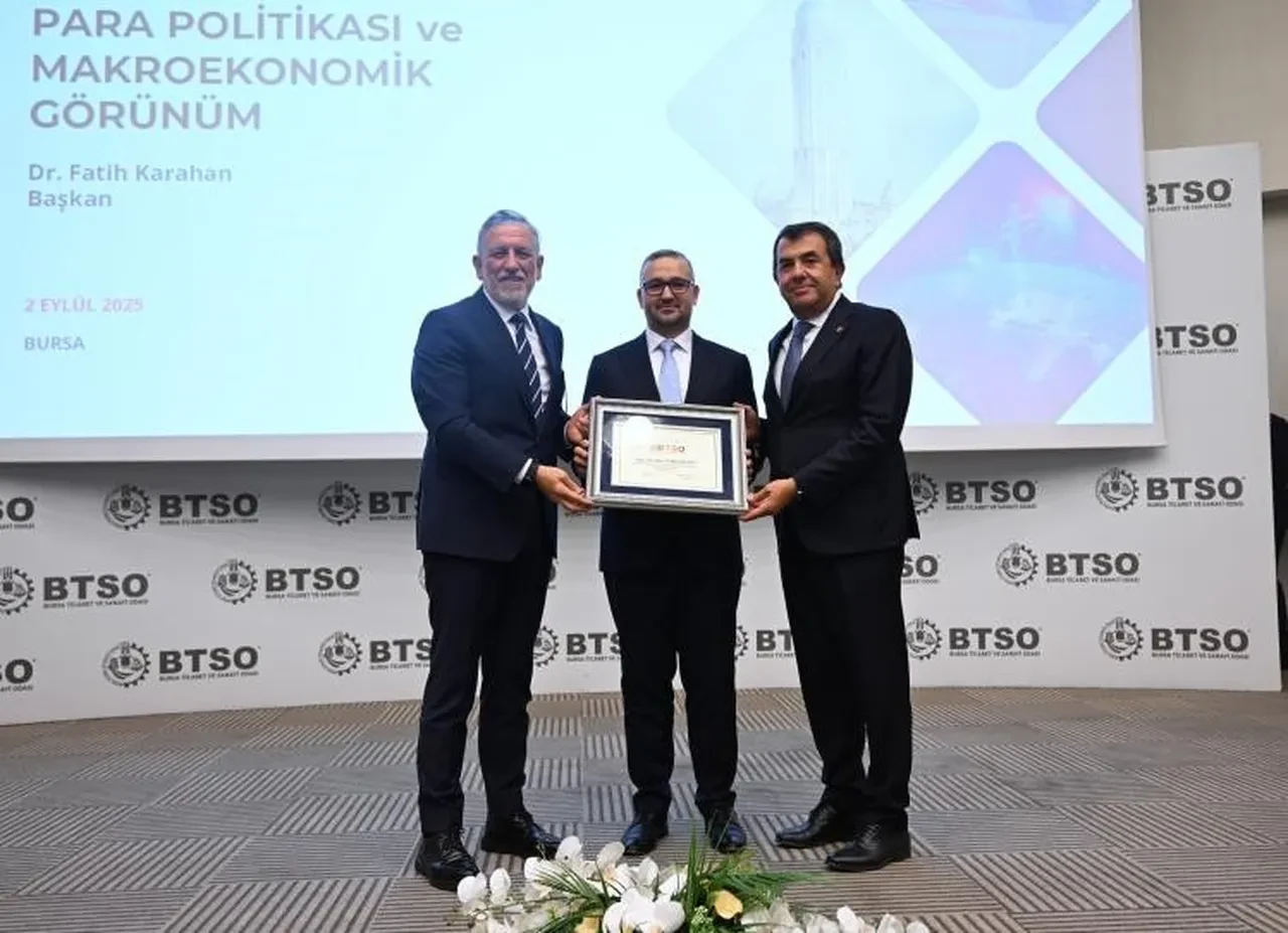 Merkez Bankası Başkanı Karahan'dan faiz indirimi hakkında açıklama