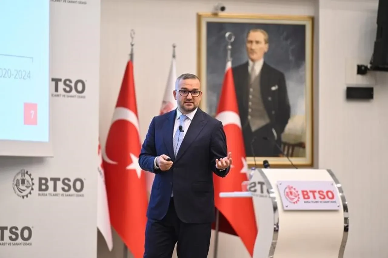 Merkez Bankası Başkanı Karahan'dan faiz indirimi hakkında açıklama