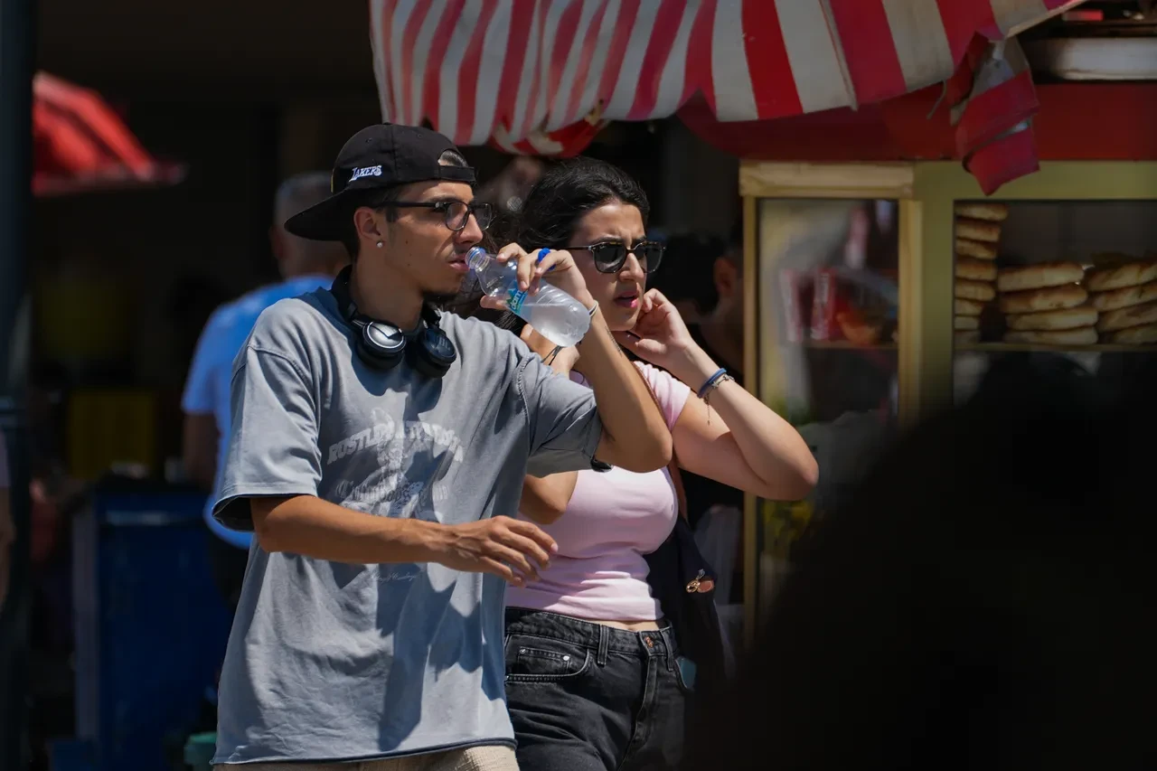 Meteoroloji 21 ili uyardı: Kuvvetli sağanak ve fırtına geliyor