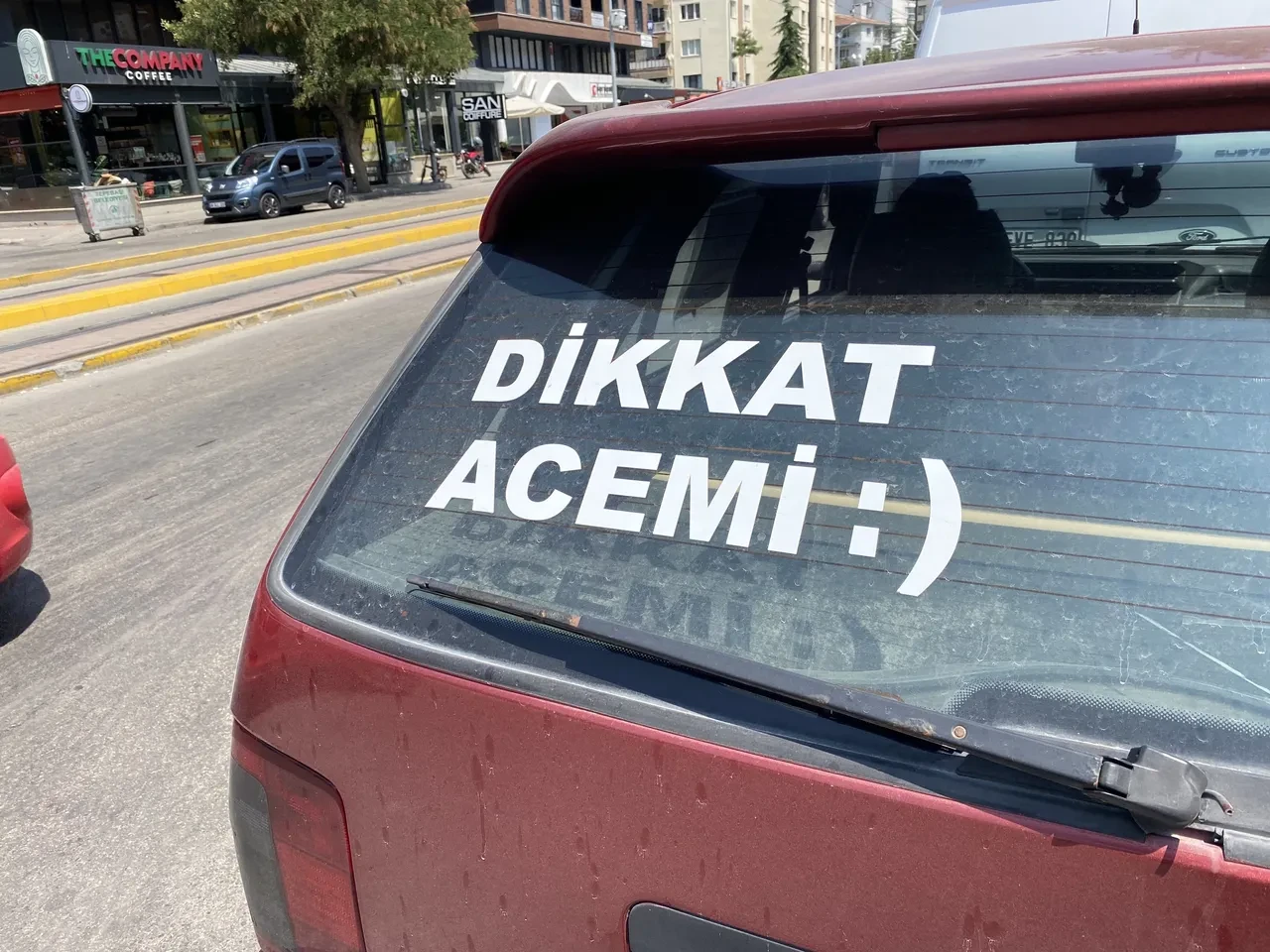 Trafikte bu aracı görenler arkasına bakmadan kaçıyor! 'Herkes benden uzak duruyor' 