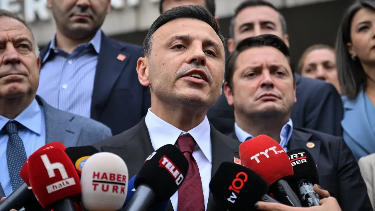 CHP'de tekrar mazbata alan Özgür Çelik'le ilgili ses getirecek iddia: 'Mahkeme bu kararı alacak' diye duyurdu