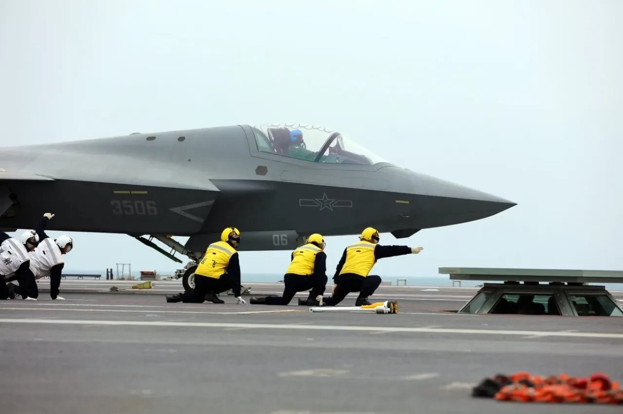 Çin'den Pentagon'a soğuk duş: J-35'in 'insan avucundan küçük' radar izi dikkat çekiyor