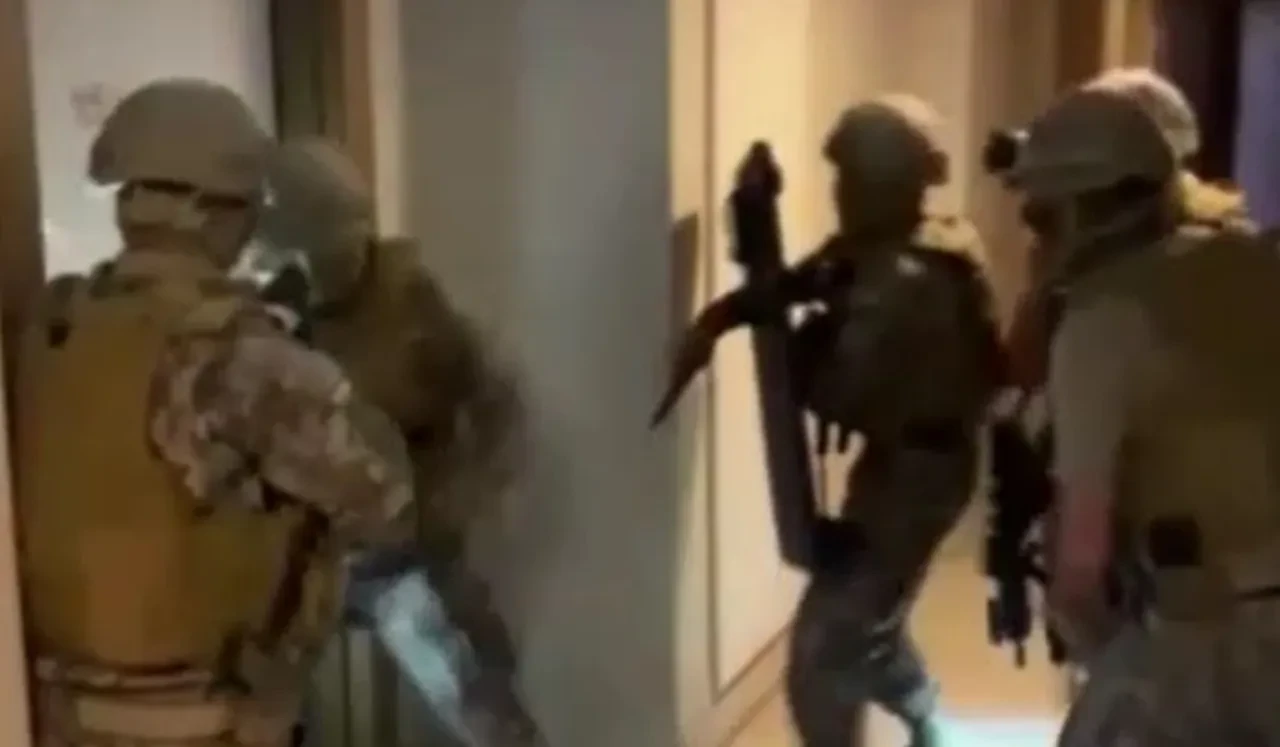 İstanbul'da pankartın sırrı çözüldü, asanlar yakalandı: 'Kim tefecilik yaparsa bizi bulur'