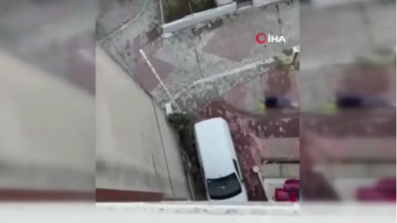 İşe gitmek için dışarı çıktı, kapısının önünde mermi yağmuruna tutuldu