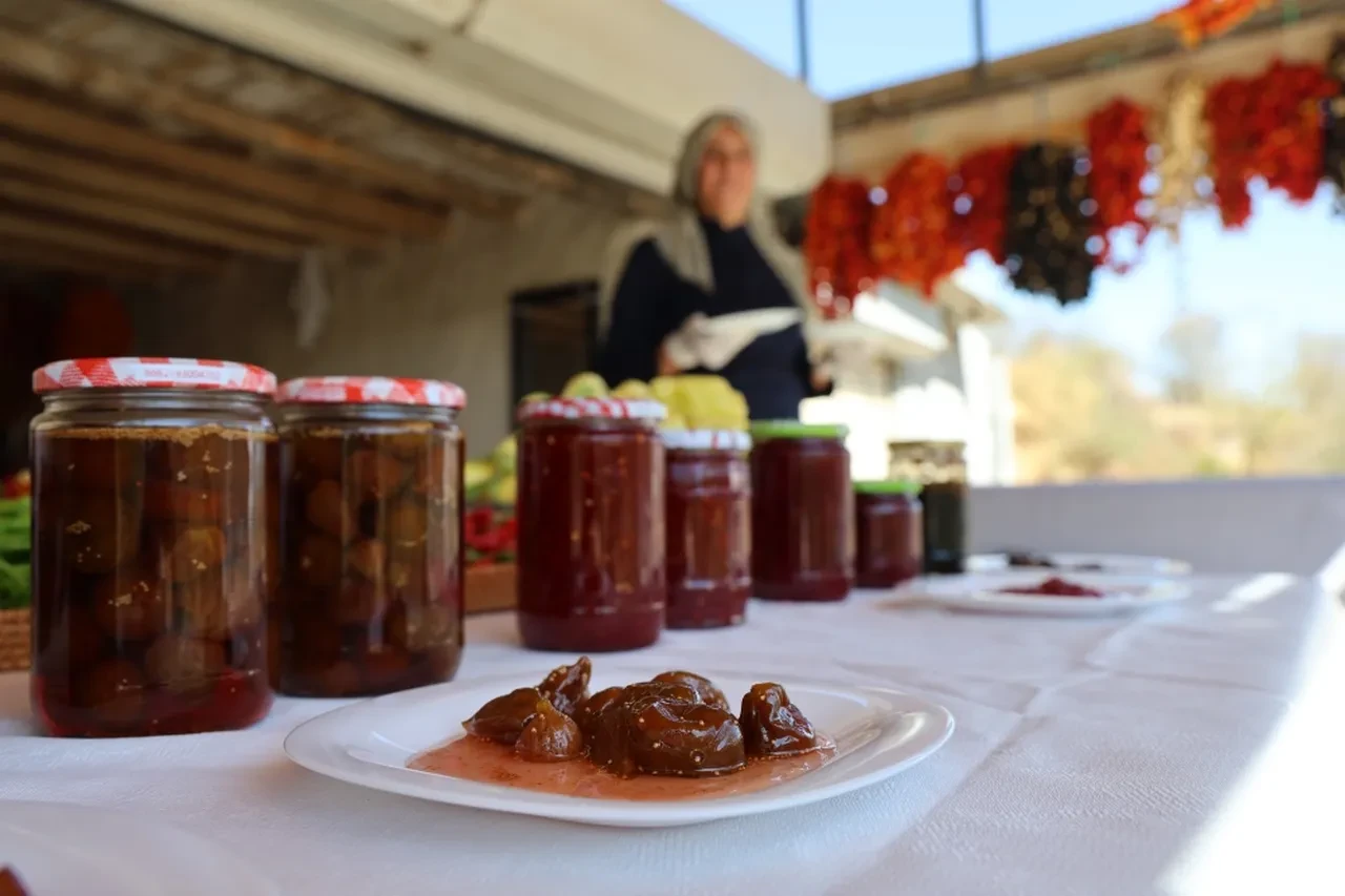 Kocasının emekliliği sonrası hayatını değiştirdi! Başlattığı girişimle taleplere zor yetişiyor