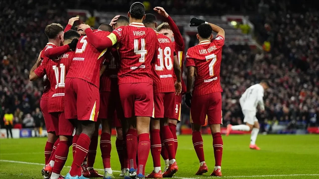 Liverpool oyuncularının kadrosu 2025 güncel! Liverpool teknik direktörü ve oyuncuları kim?