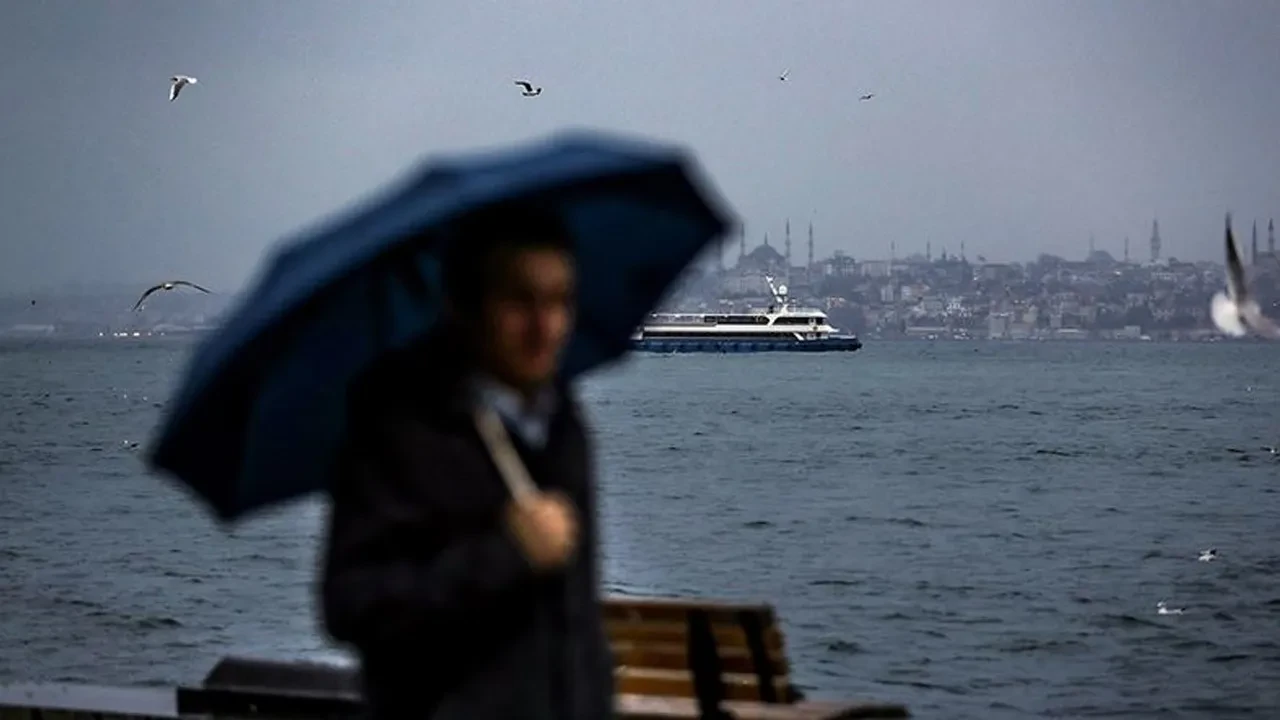 Meteoroloji ve AKOM'dan İstanbullulara peş peşe uyarılar! Bu iki güne dikkat: Megakenti kara bulutlar kaplayacak