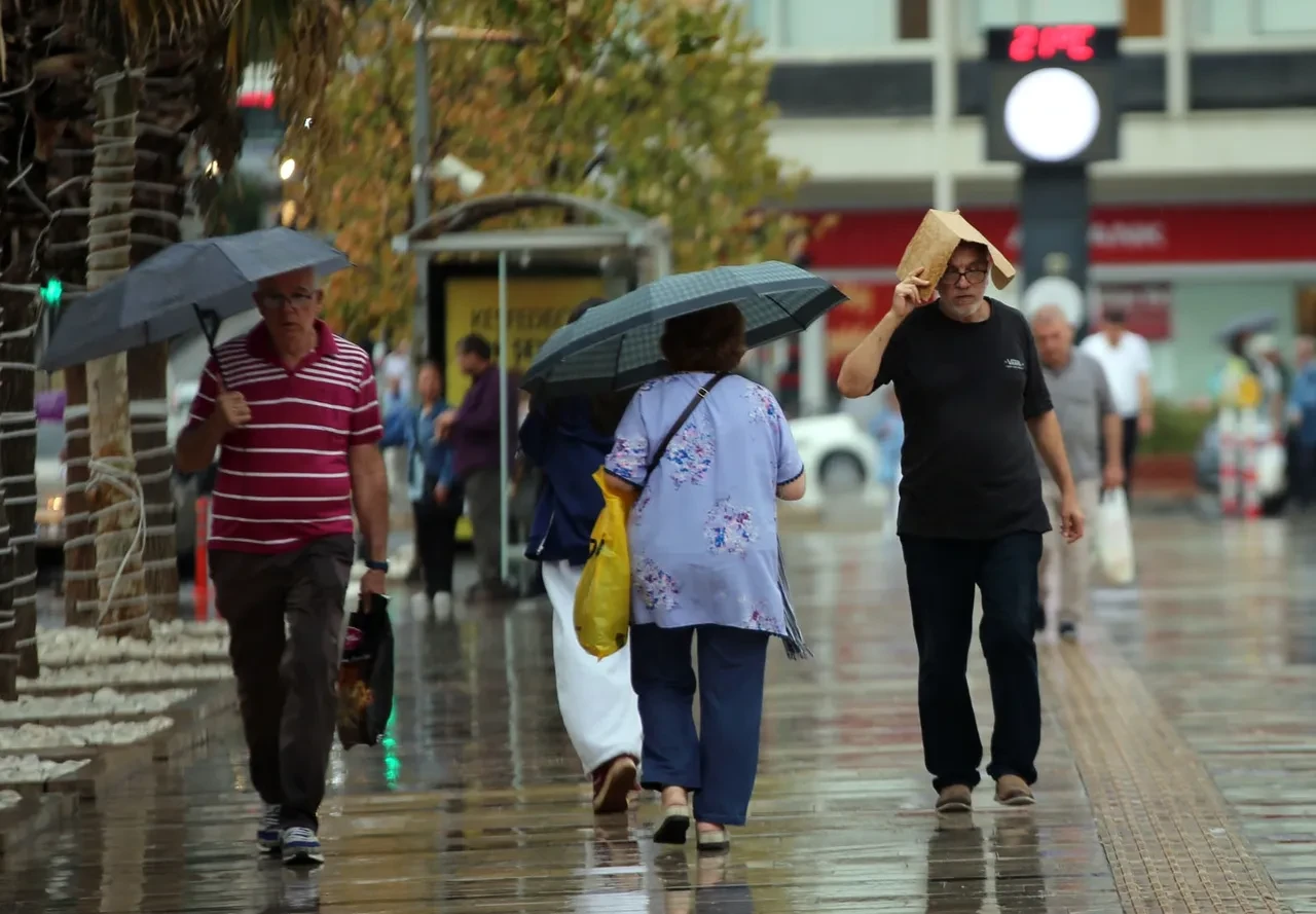 Meteoroloji'den 6 bölgeye sağanak uyarısı: Sel ve su baskınlarına dikkat!