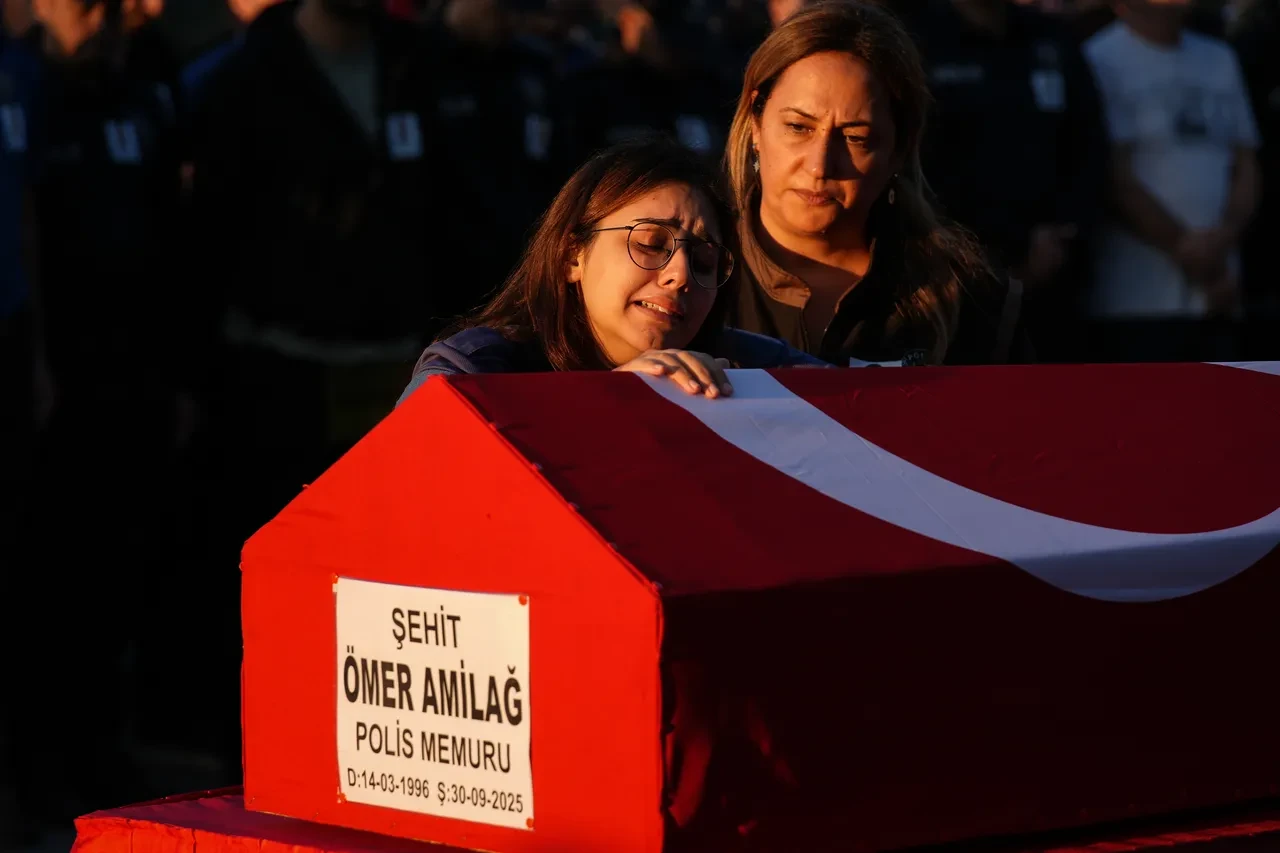 Şehit polis memuru Ömer Amilağ'ın nişanlısı yürek yaktı: 'Seni damatlıkla görecektim'