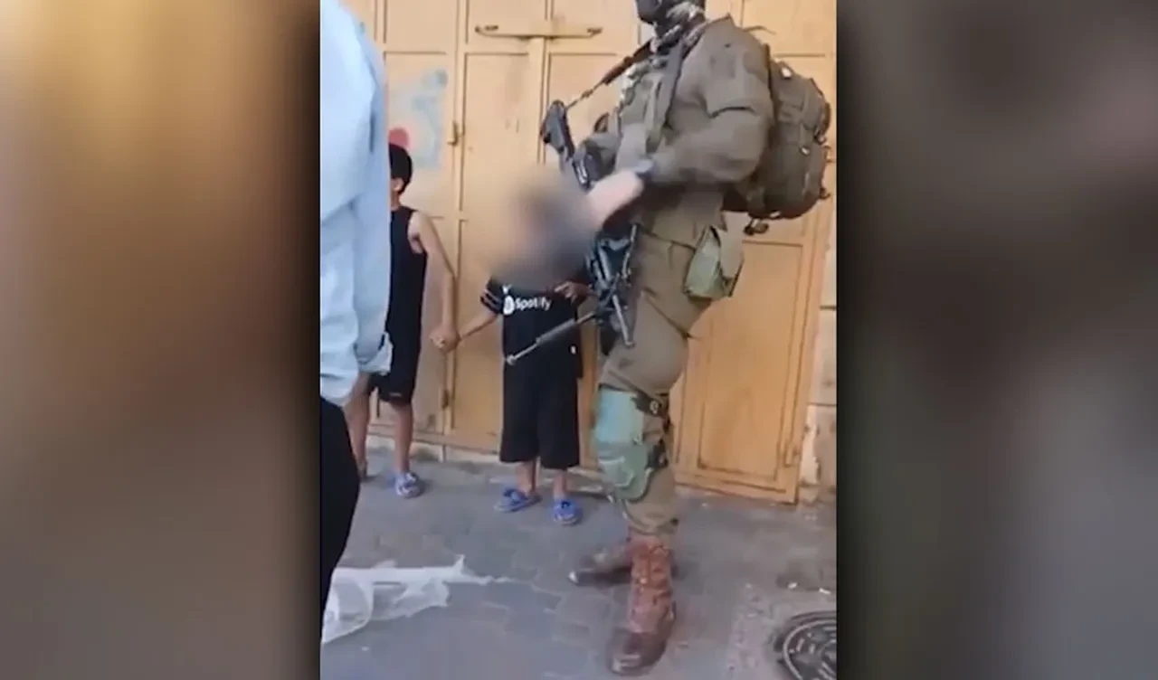 Yaşları 4 ve 6 olan iki çocuğa gözaltı! Suçlama ise casusluk