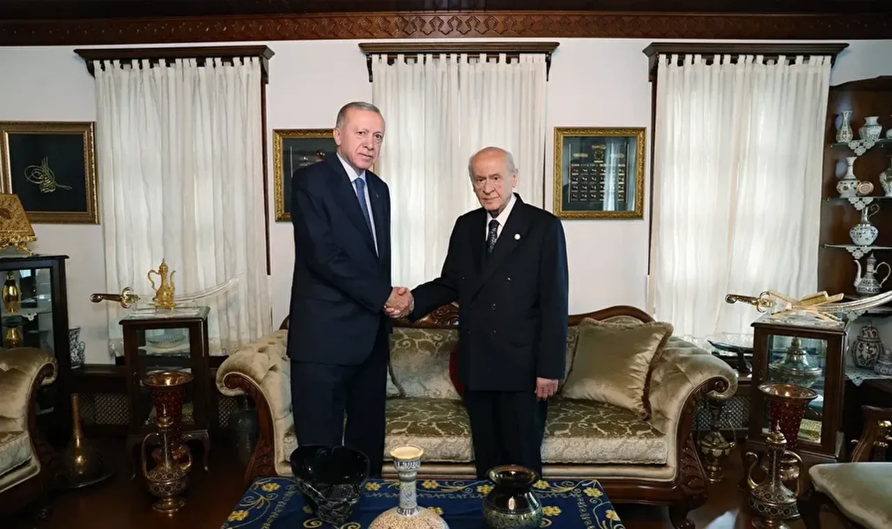 Ankara'da sürpriz zirve! Erdoğan ve Bahçeli bir araya geldi