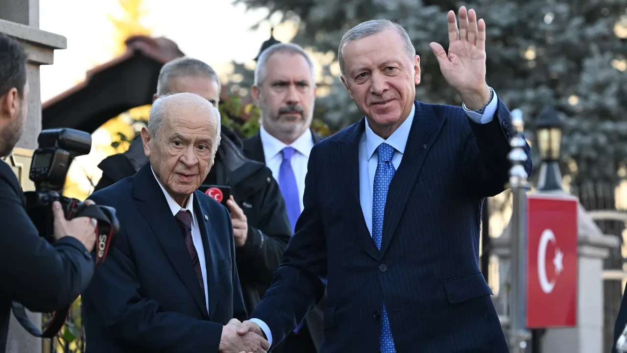 Ankara'da sürpriz zirve! Erdoğan ve Bahçeli bir araya geldi 
