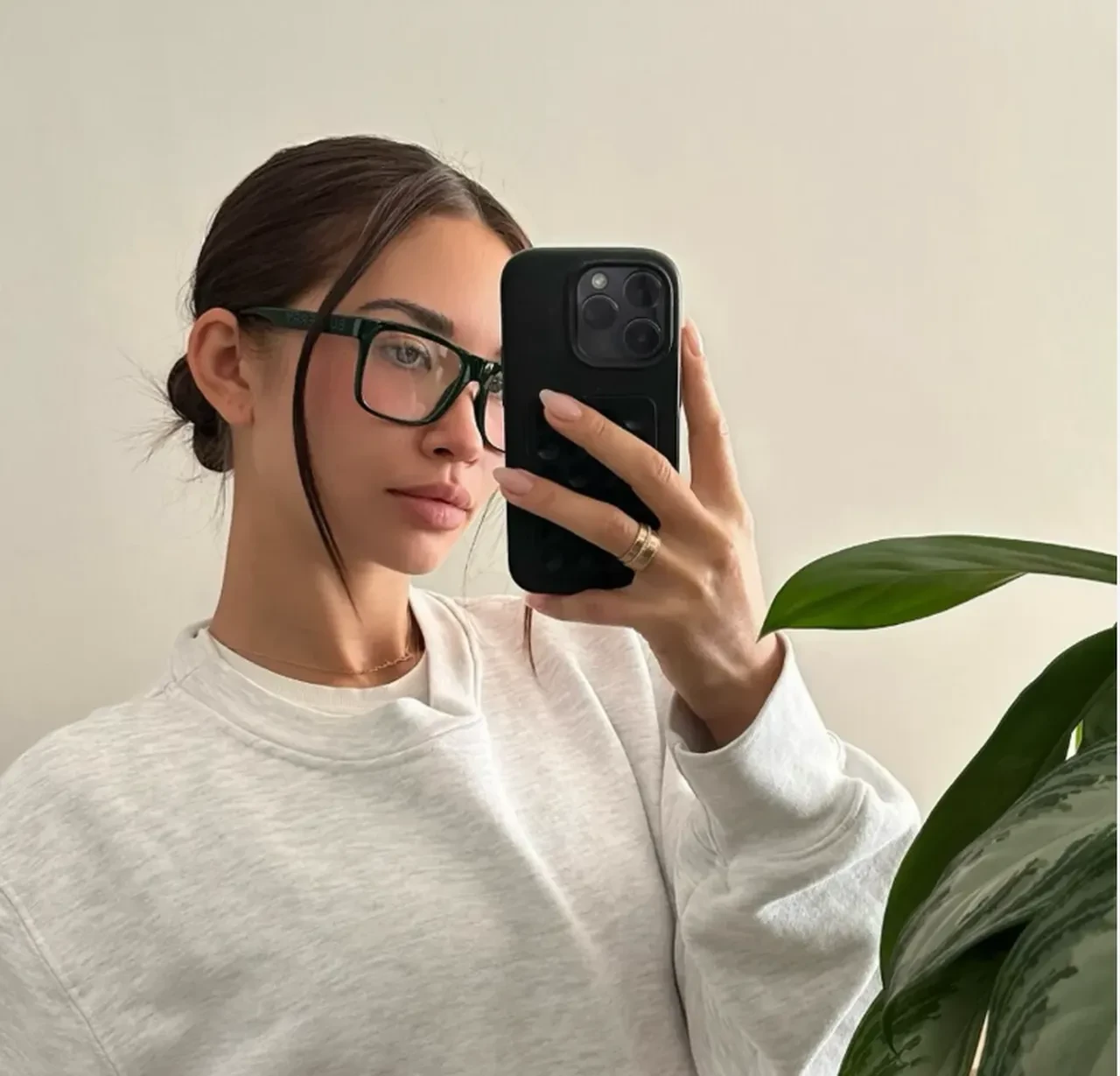 Arzu Sabancı sessiz ama etkili göndermesini de yaptı! Hande Erçel hayranları atağa geçti 