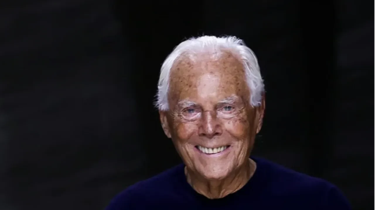 İtalyan moda tasarımcısı Giorgio Armani hayatını kaybetti 