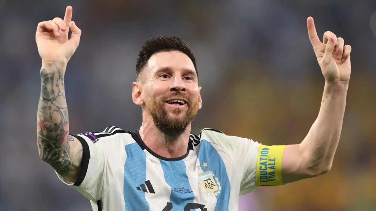 Lionel Messi'den şok açıklama! Bırakıyor mu? Hocasını bile gözyaşlarına boğdu