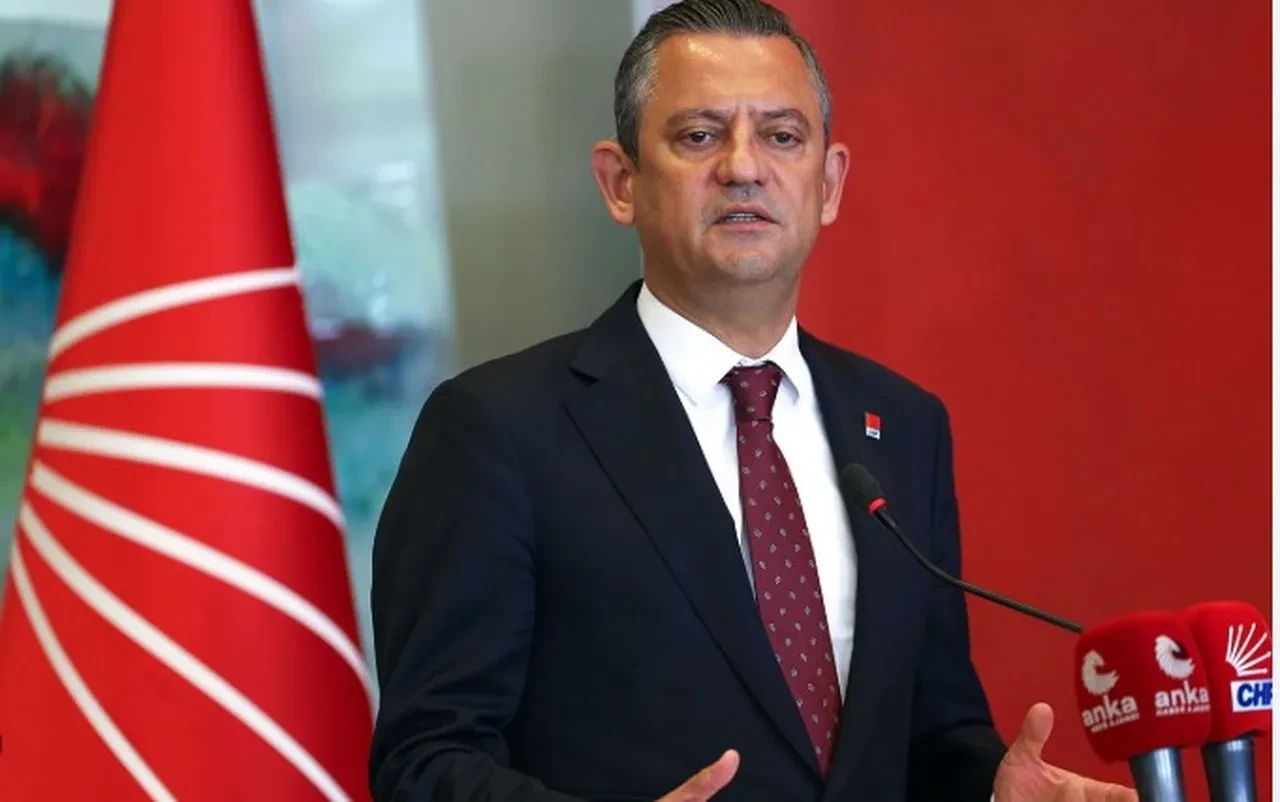 MHP'li Yalçın'dan CHP lideri Özel'e sert eleştiri! 'Geliyor gelmekte olan' 