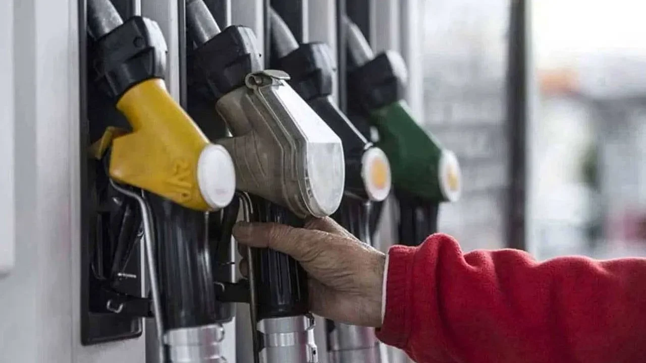Motorine zam geldi! Akaryakıt fiyatlarında tabela değişti