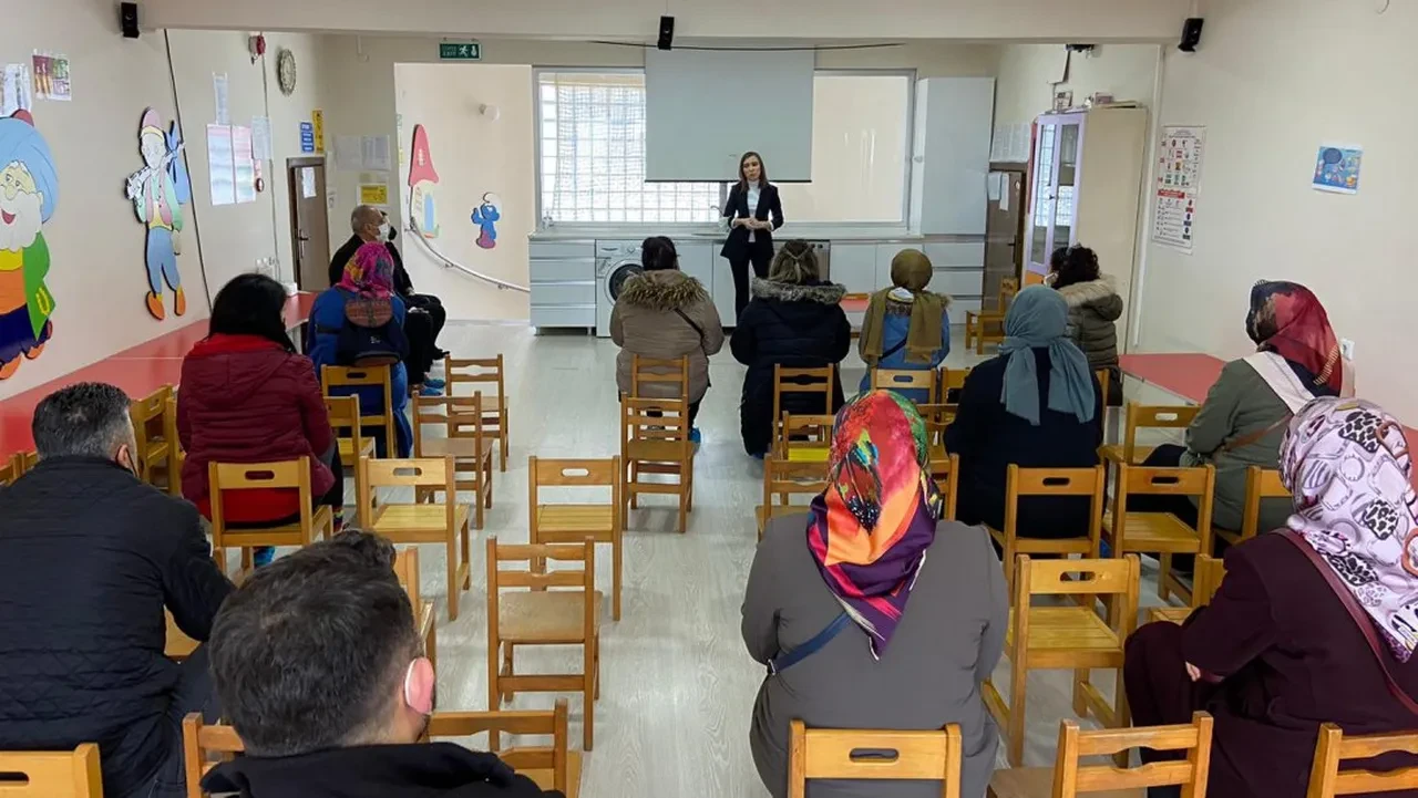 Öğrenci servis ücretleri okul fiyatlarını geçti! Uzman isimden velilere uyarı: Paranızı geri alabilirsiniz