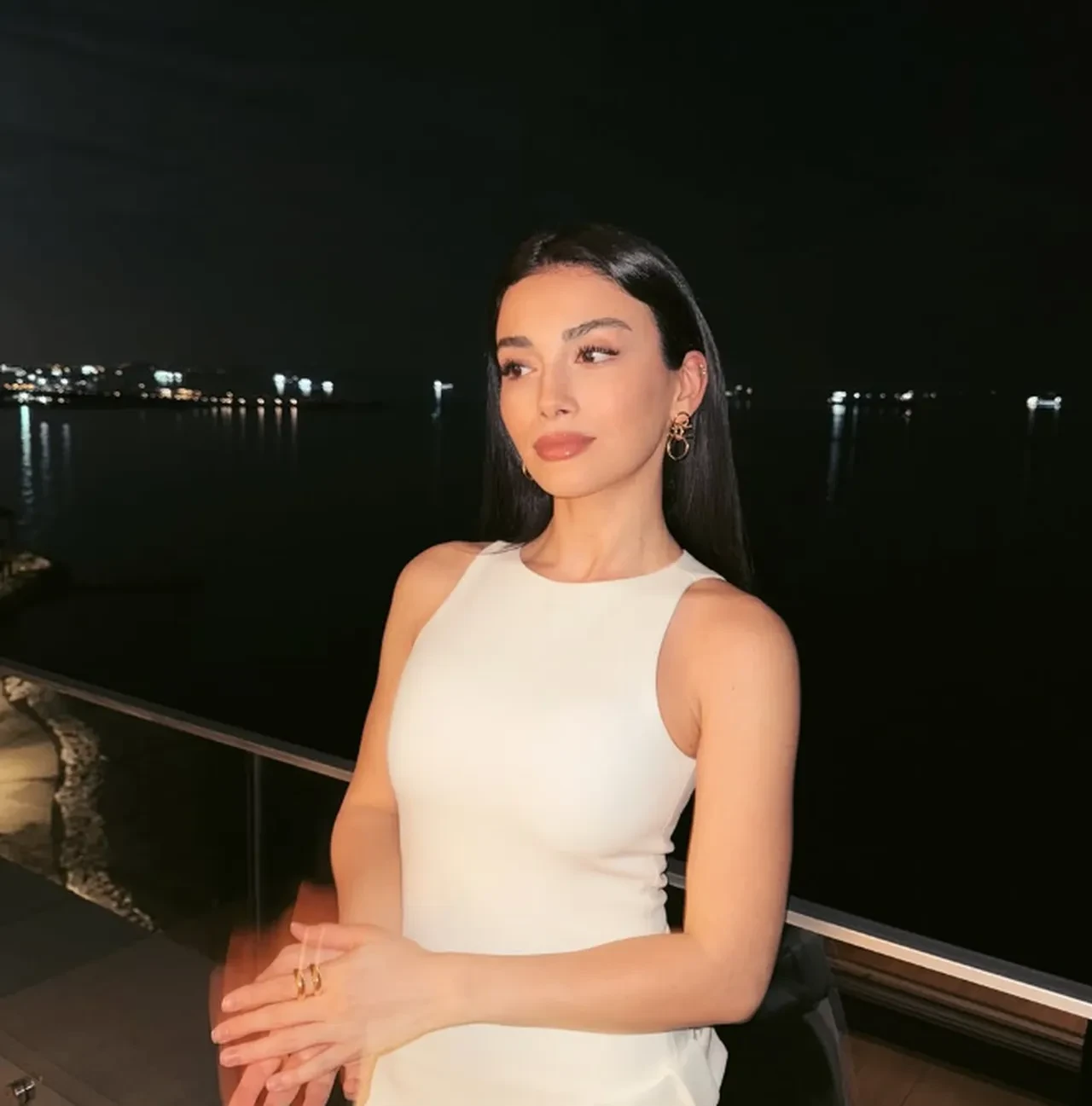 Özge Yağız, Gözleri Karadeniz dizisindeki oyunculuğuyla eleştiri yağmuruna tutuldu