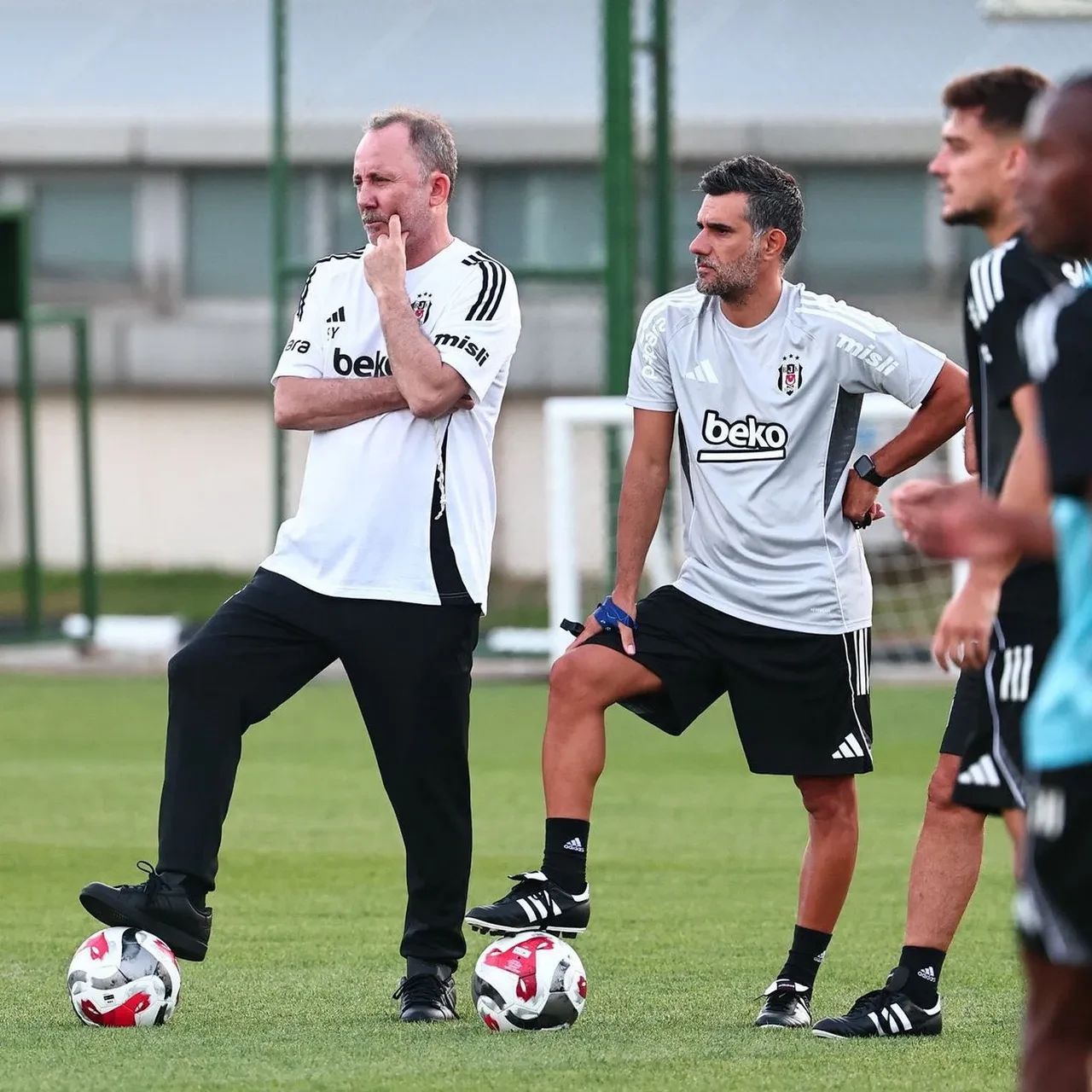 Sergen Yalçın istedi yönetim harekete geçti! İşte Beşiktaş'ın yeni transferi