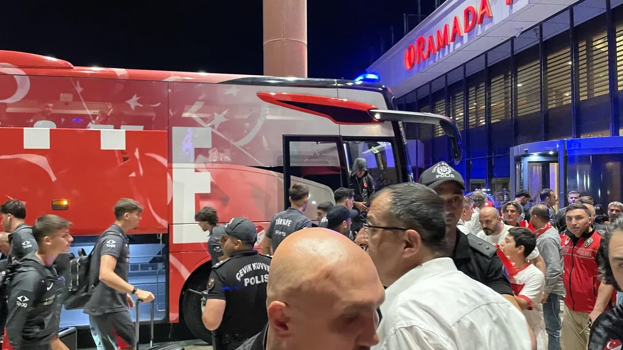 A Milli Takım'a Konya'da coşkulu karşılama