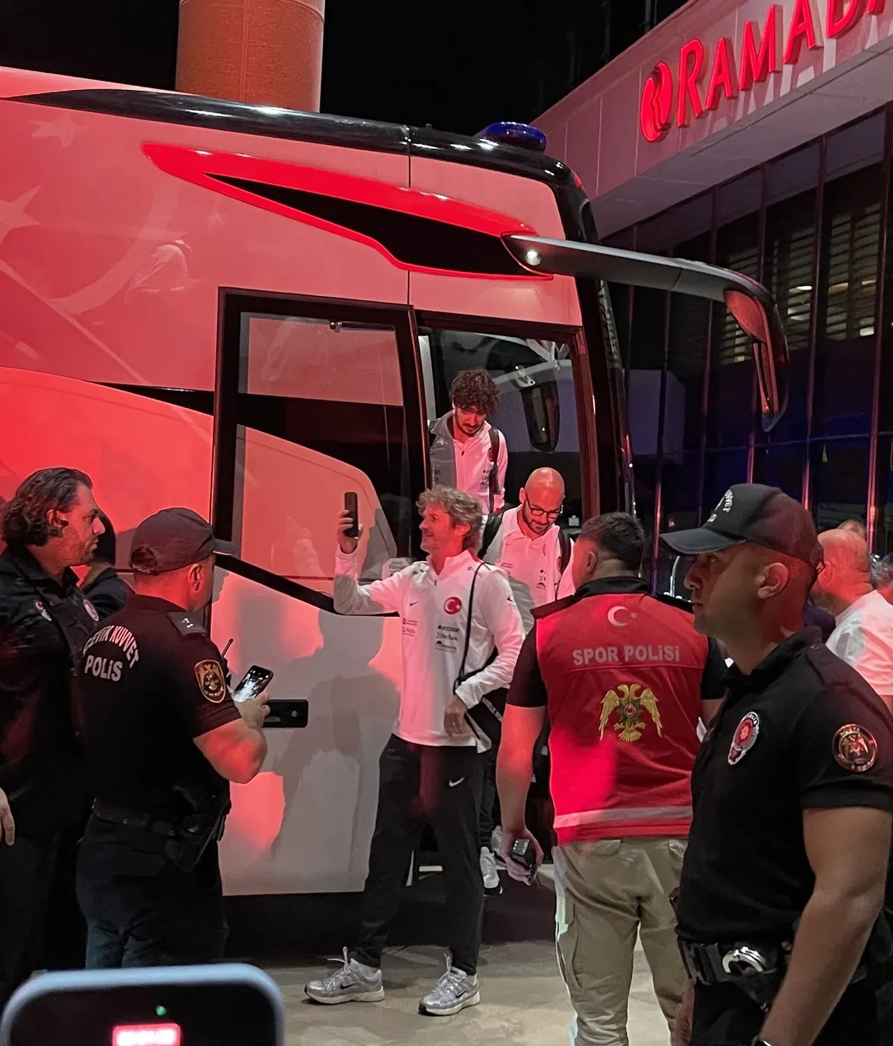 A Milli Takım'a Konya'da coşkulu karşılama