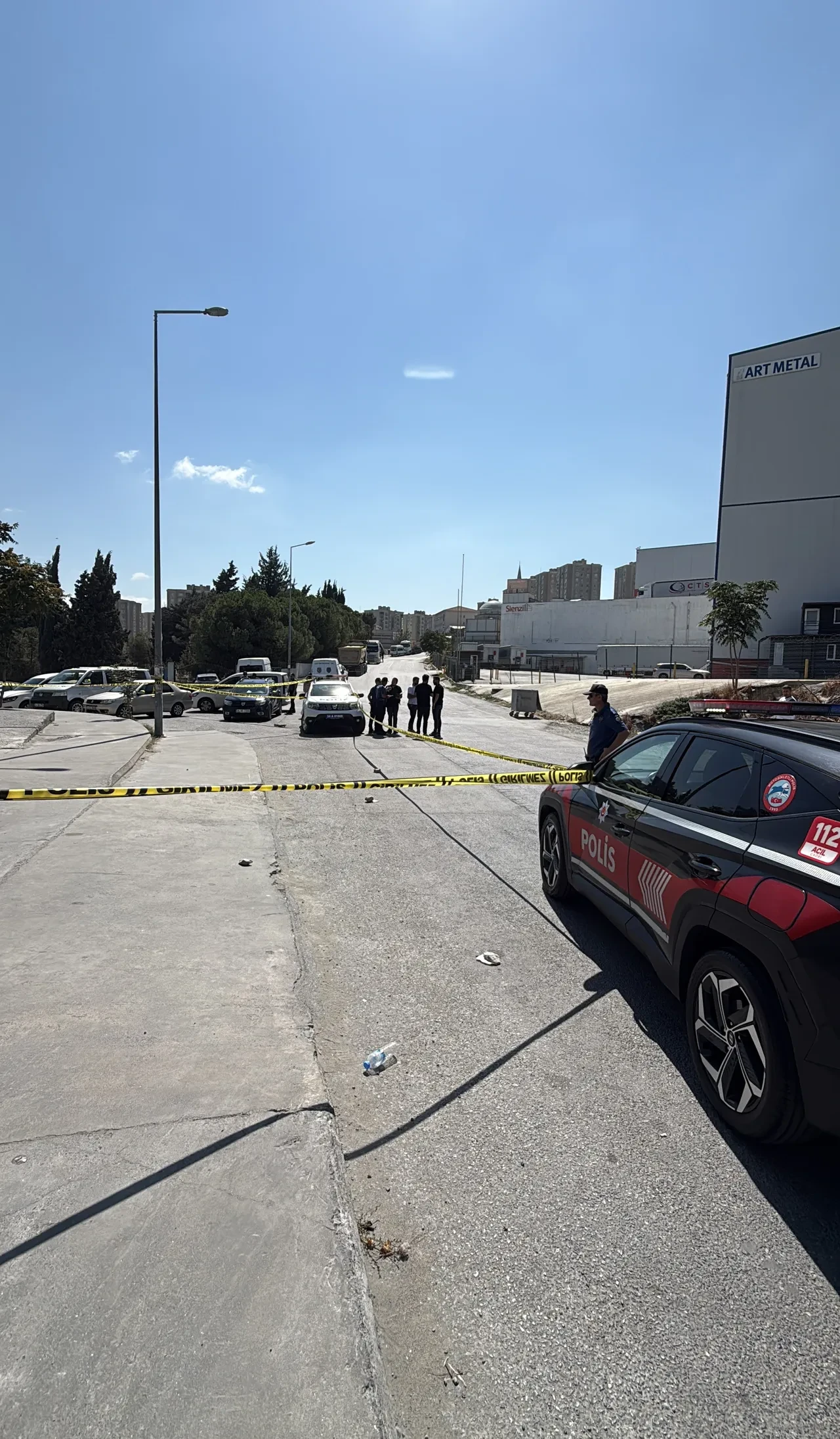 Eski eşinin yeni sevgilisi olan kuzenine kurşun yağdırdı