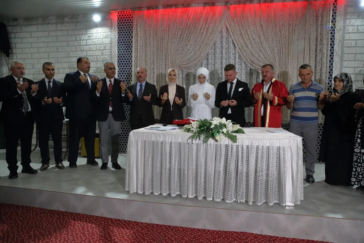 Evlilik desteğiyle gençler aile kurmaya başladı: 'Süreç çok kolaydı'