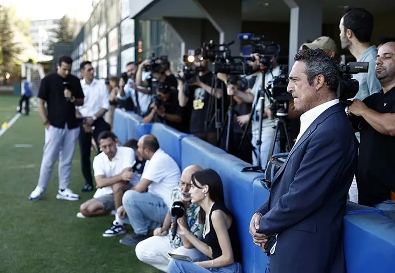 Fenerbahçe'de son aday ortaya çıktı! Devin Özek çok istiyor