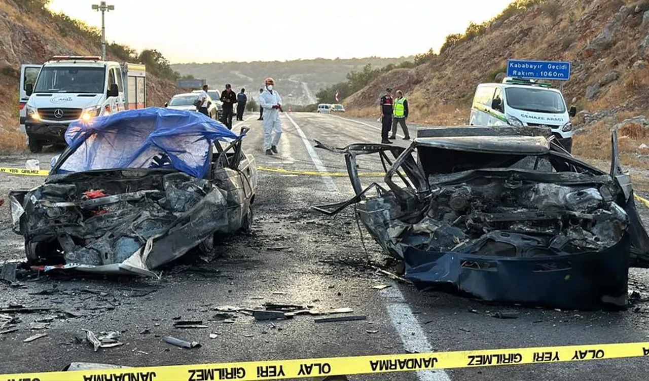 Karabük'te acı kaza! Üniversite kaydı için yola çıktılar, yanarak can verdiler