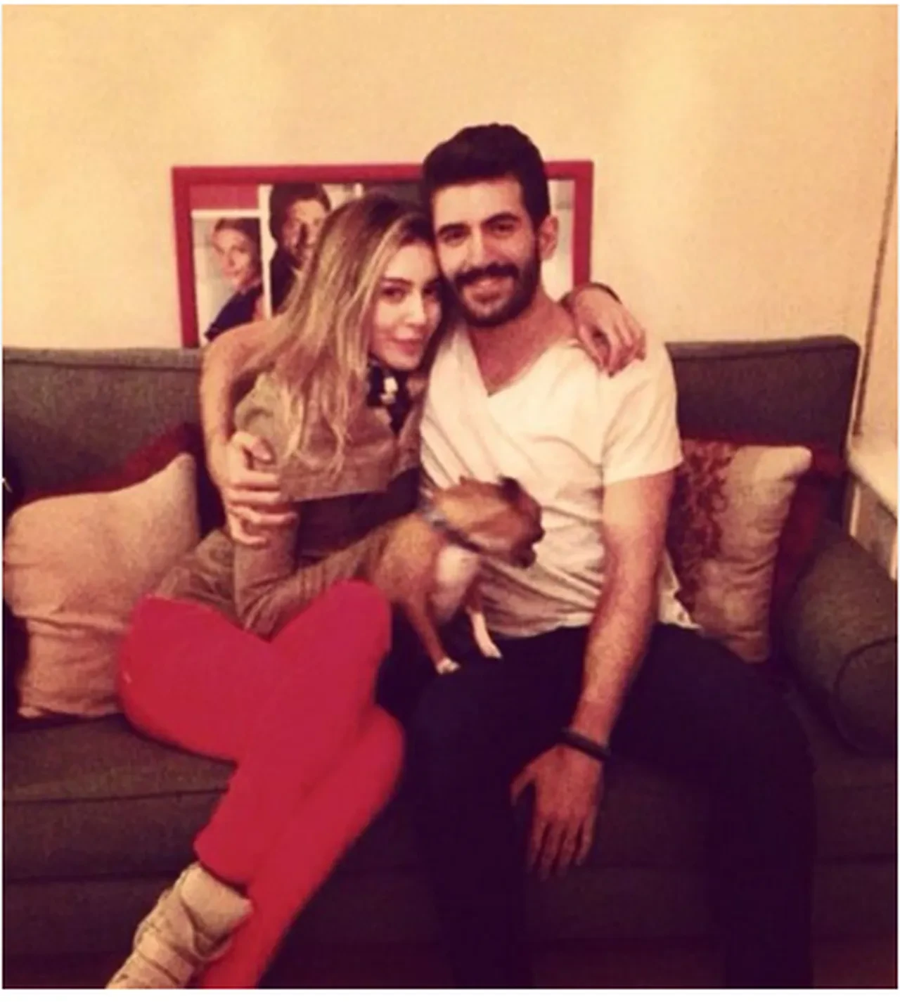 Sinem Kobal görümce oluyor! Gelinleriyle poz verdi