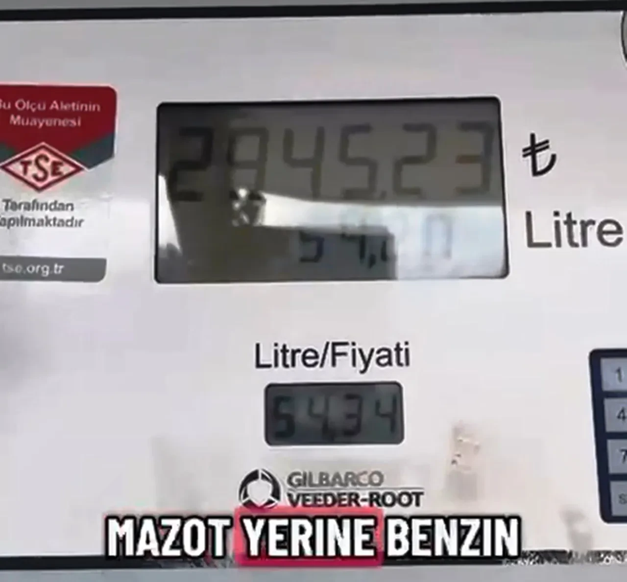 Akaryakıt alırken bu detaya dikkat! Sürücü şoke oldu: Dizel otomobile benzin koydular