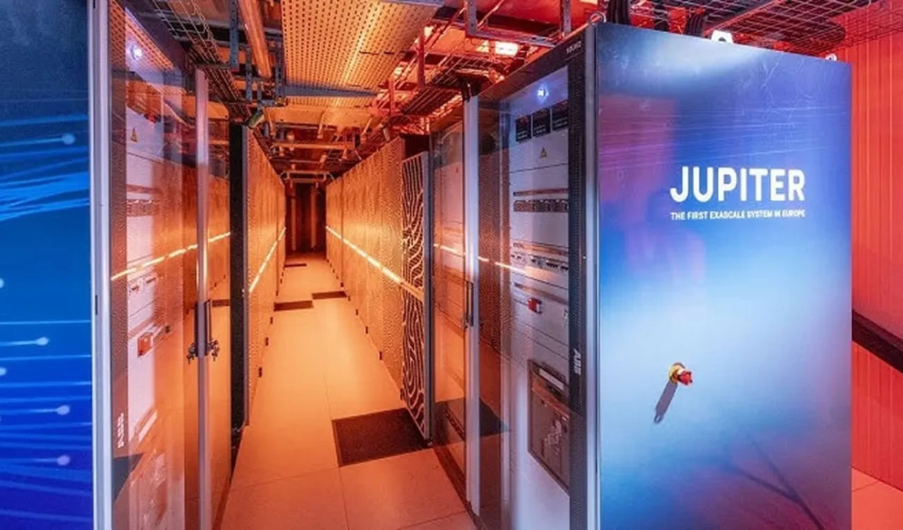 Avrupa’nın en hızlısı! Bir milyon akıllı telefona eşdeğer süper bilgisayar 'Jupiter'