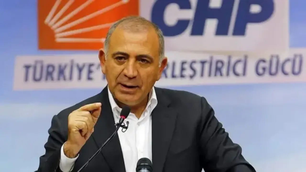 CHP lideri Özel'den ‘olağanüstü kurultay’ açıklaması! '6 gün zor dayanırlar'