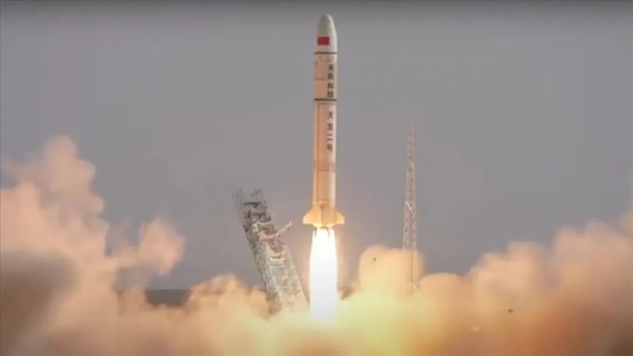 Çin, CERES-1 roketiyle 3 uydu fırlattı