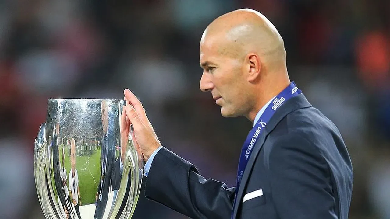 Fenerbahçe Zidane ile anlaşmaya vardı! Ali Koç'tan bir bomba transfer daha