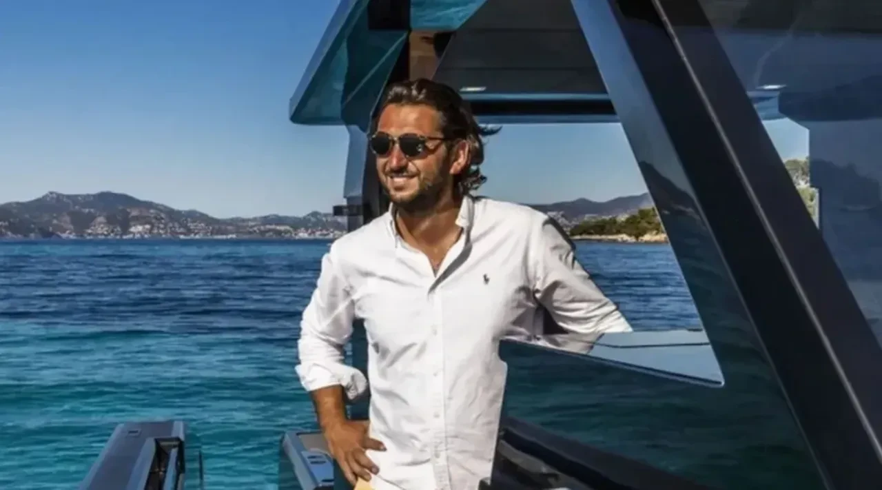 Halit Yukay son yolculuğuna uğurlandı! Kıvanç Tatlıtuğ ve Seda Bakan gözyaşlarına boğuldu