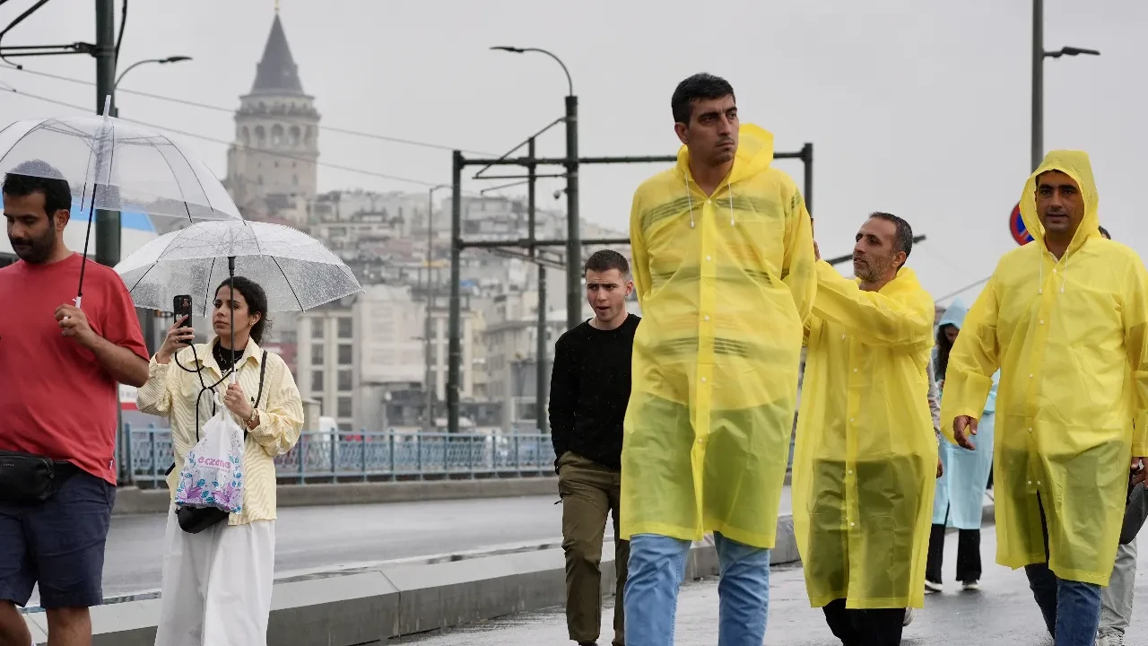 Meteoroloji yeni hava durumu raporunu yayınladı, bakanlık uyardı! Bu akşamdan itibaren dikkat!